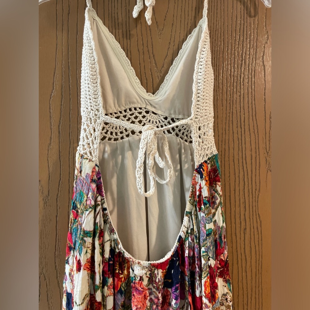 SELFIE COUTURE DRESS Floral crochet halter top maxi dress M/L has stretch - Picture 12 of 12